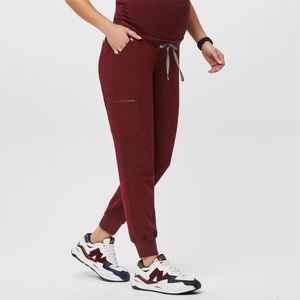 Figs • Zamora Maternity Burgundy Jogger Scrub Pants - M